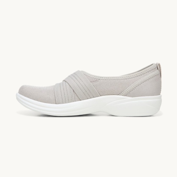 Bzees Niche III Slip-On - Picture 9 of 9